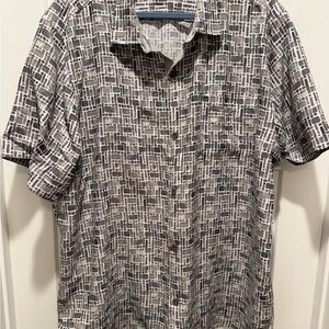 Tommy Bahama Gray and White Geometric Short-Sleeve Button-Down